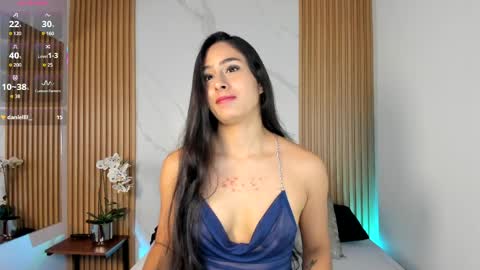 Snapshot of julia_martinezz_ chatting on 04/24/26, 11:34 J U L IA M A R T I N E Z online show from 04/24/26, 11:34