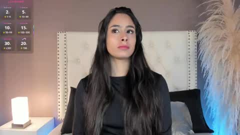 Snapshot of julia_martinezz_ chatting on 04/29/26, 11:36 J U L IA M A R T I N E Z online show from 04/29/26, 11:36