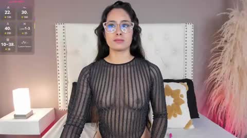 Snapshot of julia_martinezz_ chatting on 05/22/26, 11:27 J U L IA M A R T I N E Z online show from 05/22/26, 11:27