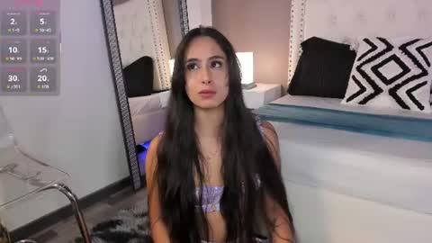 Snapshot of julia_martinezz_ chatting on 06/11/26, 11:30 J U L IA M A R T I N E Z online show from 06/11/26, 11:30