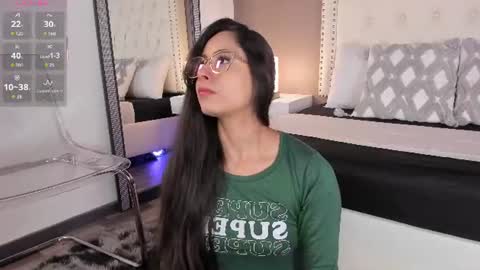 Snapshot of julia_martinezz_ chatting on 06/24/26, 11:42 J U L IA M A R T I N E Z online show from 06/24/26, 11:42
