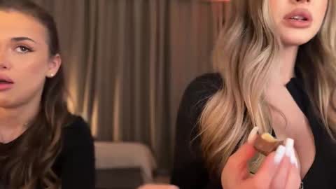 Snapshot of julia_rle chatting on 02/05/26, 06:23 Julia R Le online show from 02/05/26, 06:23