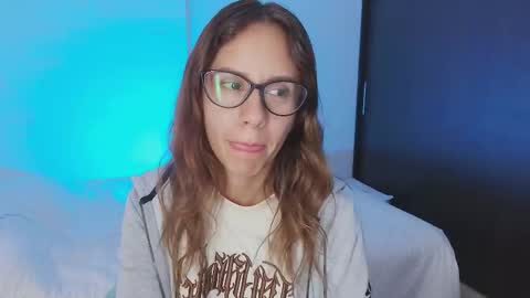 Julia Schedule 10 pm to 4  am GTM-5 online show from 10/19/25, 06:41