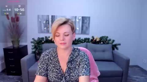 Julia online show from 01/04/25, 12:49