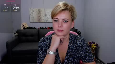 Julia online show from 01/08/25, 12:47