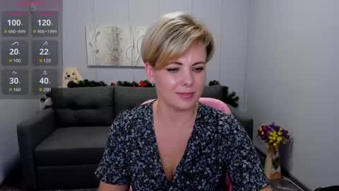 Julia online show from 01/08/25, 04:11