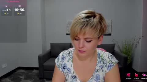 Julia online show from 01/11/25, 07:17