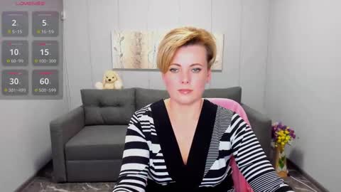 Julia online show from 01/27/25, 01:09