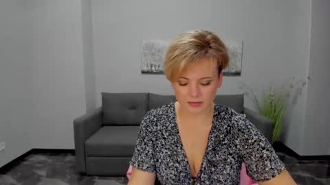 Julia online show from 01/28/25, 09:51