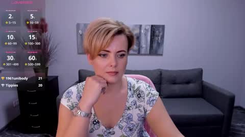 Julia online show from 01/31/25, 01:12