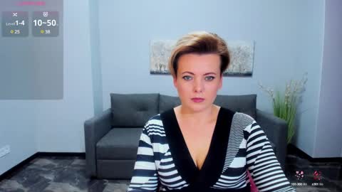 Julia online show from 02/07/25, 12:39