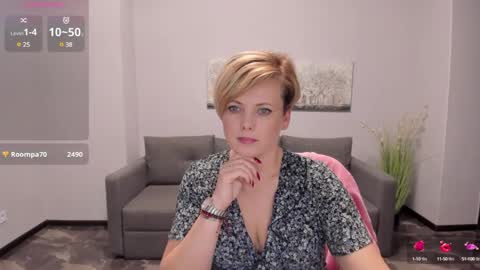 Julia online show from 02/11/25, 03:18