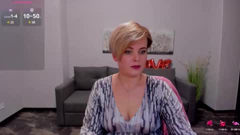 Julia online show from 02/17/25, 12:48