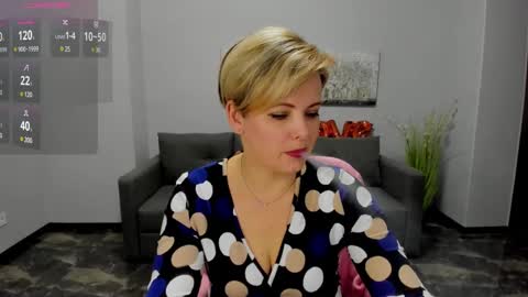 Julia online show from 02/18/25, 12:49