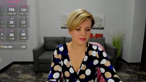 Julia online show from 02/18/25, 03:54