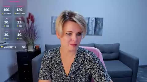 Julia online show from 10/04/25, 05:27