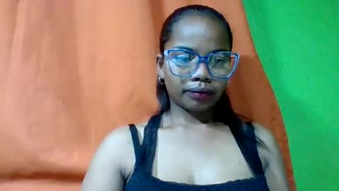 Snapshot of juliah02 chatting on 05/27/26, 05:15 juliah02 online show from 05/27/26, 05:15