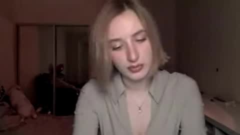 Kate online show from 02/25/26, 05:44