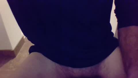 Snapshot of julian6446 chatting on 09/14/25, 02:33 julian6446 online show from 09/14/25, 02:33