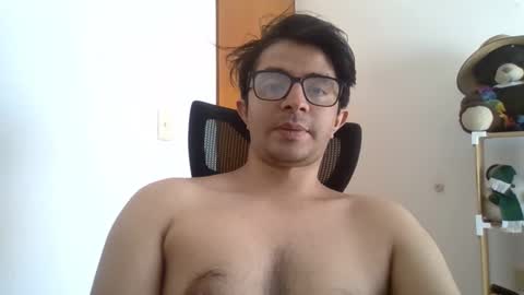 Snapshot of julian_mora7 chatting on 11/16/25, 07:19 Julian Mora online show from 11/16/25, 07:19