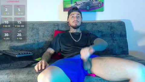 Snapshot of julian_tattoo chatting on 12/19/25, 04:52 Julian independent model online show from 12/19/25, 04:52