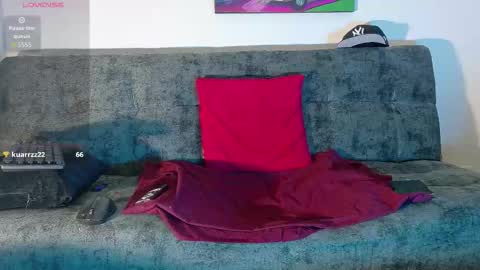 Snapshot of julian_tattoo chatting on 01/09/26, 09:01 Julian independent model online show from 01/09/26, 09:01