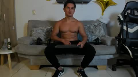 julian_wallace online show from 11/15/25, 07:10