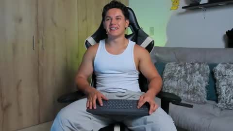 julian_wallace online show from 02/24/26, 04:05