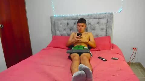 julian online show from 03/05/26, 03:19