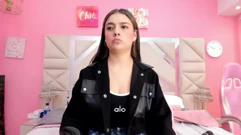 juliana_diamond_ online show from 05/12/26, 03:03