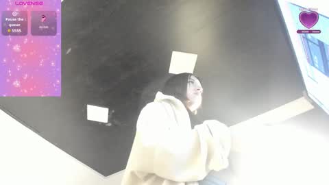 juliana_js_ online show from 10/04/25, 11:52