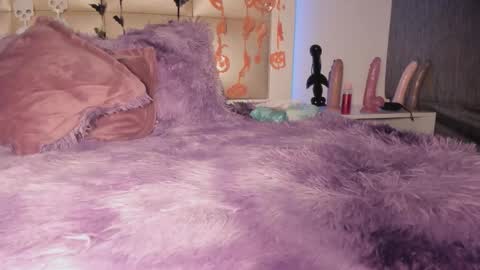 juliana_js_ online show from 10/10/25, 07:51