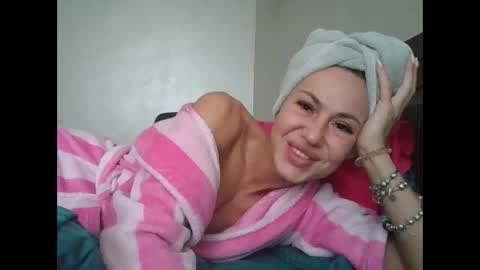 julianagold1 online show from 02/05/25, 07:39