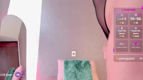 Snapshot of julianarodriguez_ chatting on 12/04/24, 06:06   Juliana   online show from 12/04/24, 06:06