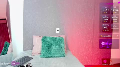 Snapshot of julianarodriguez_ chatting on 03/04/25, 06:18   Juliana   online show from 03/04/25, 06:18