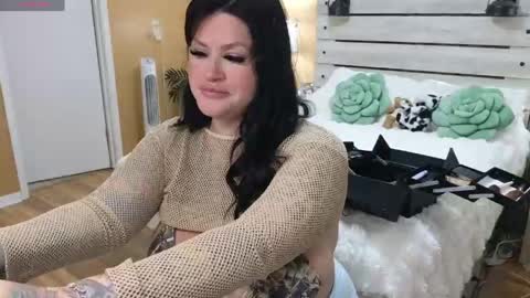 Snapshot of julianaxxxrose chatting on 04/22/26, 03:02 Texas Mamasita online show from 04/22/26, 03:02