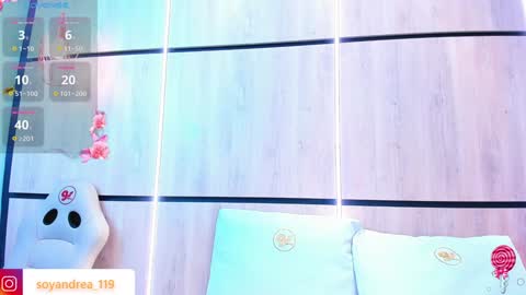 Snapshot of julianna_smith chatting on 01/20/25, 02:43 ANDREA online show from 01/20/25, 02:43