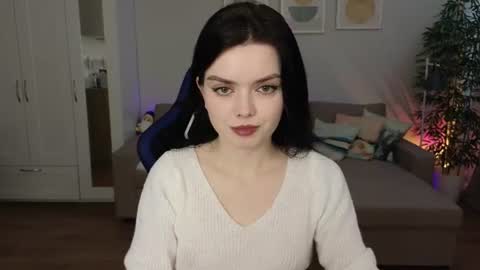 Julia online show from 07/12/26, 08:27
