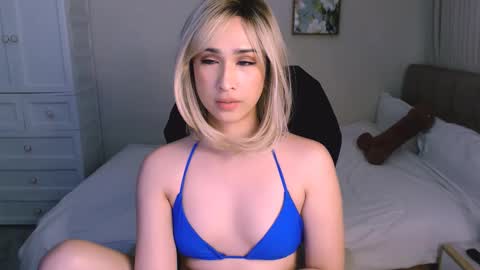 juliarichards online show from 12/05/25, 02:09