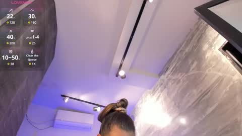 Julias online show from 02/27/25, 04:31