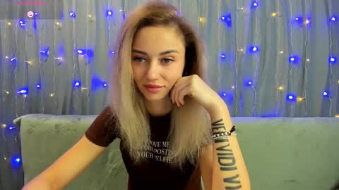 Yulya online show from 11/25/25, 03:17