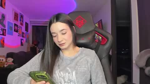 Jeimy Help me to reach 100 thumbs up online show from 03/21/26, 03:11