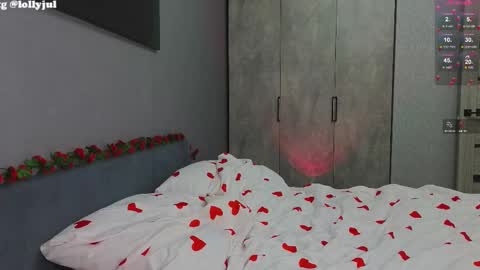 julidropp online show from 02/23/25, 11:58