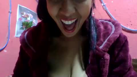 julie0612 online show from 06/07/26, 06:33