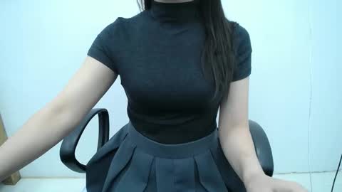 julie9x online show from 11/24/25, 08:52