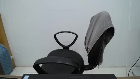 julie9x online show from 03/08/26, 02:04