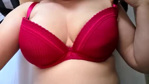 Julie online show from 04/20/26, 05:48