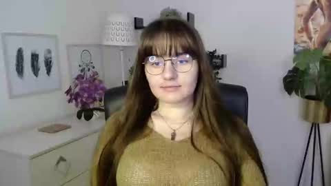 Julie online show from 09/22/25, 12:40