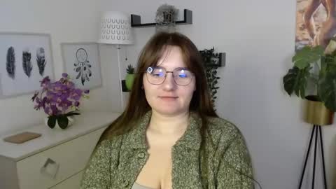 Julie online show from 10/08/25, 12:58