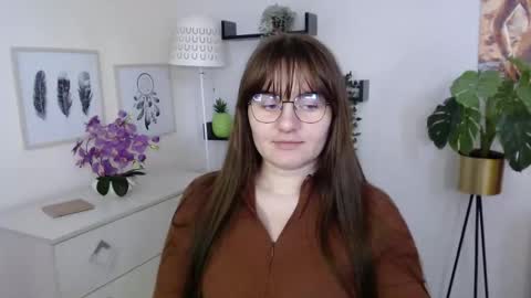 Julie online show from 10/16/25, 12:28